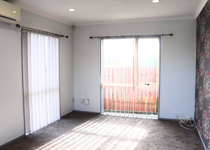  at 7 Robert Skelton Place, Clendon Park, Manukau City, Auckland