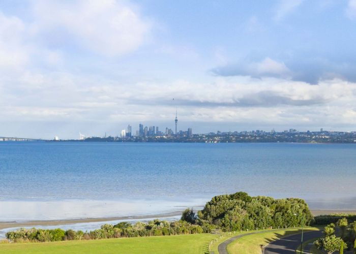  at 49 Spinnaker Drive, Te Atatu Peninsula, Auckland