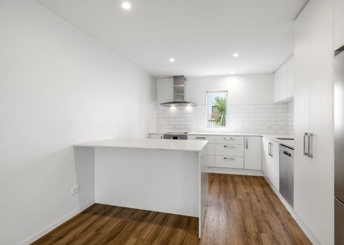  at 2/245 Bealey Avenue, City Centre, Christchurch City, Canterbury