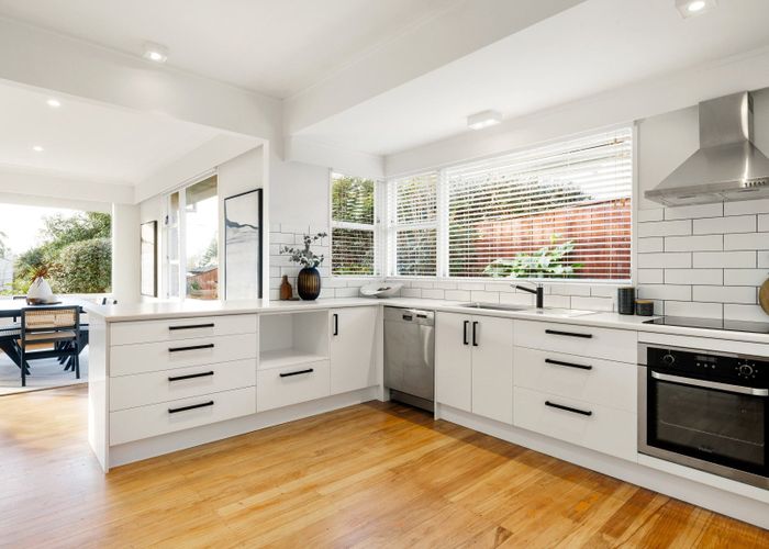  at 9 Arran Road, Chartwell, Hamilton