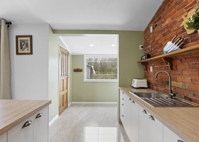  at 11 Philip Street, Coalgate