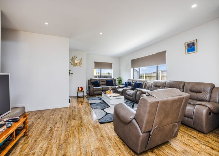  at 32 Helianthus Avenue, Flat Bush, Auckland