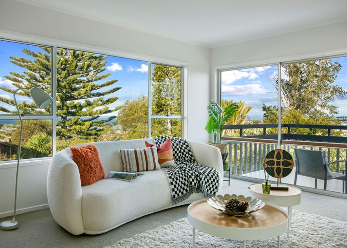  at 2/100 Sunrise Avenue, Mairangi Bay, North Shore City, Auckland