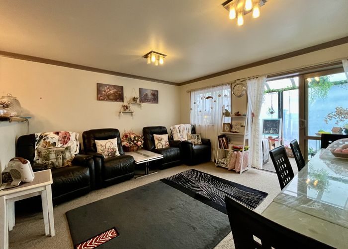  at 73 Angelo Ave, Howick, Manukau City, Auckland