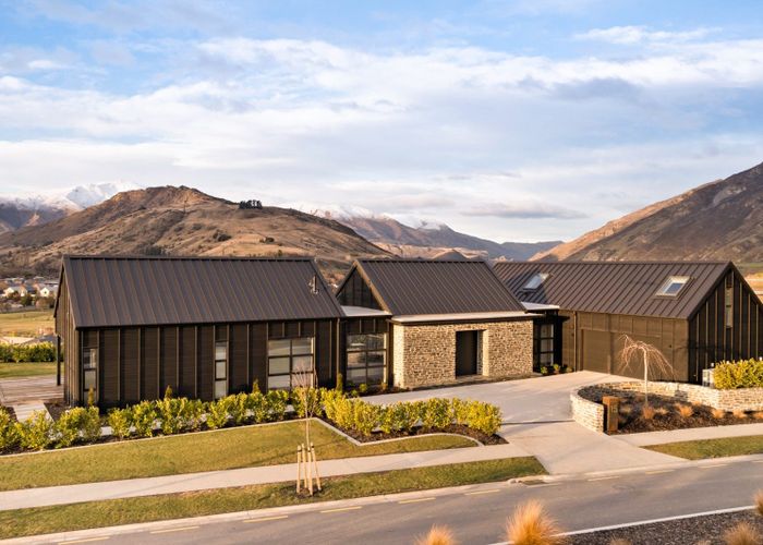  at 15 Kawarau Heights Boulevard, Kawarau Heights, Lake Hayes, Queenstown-Lakes, Otago