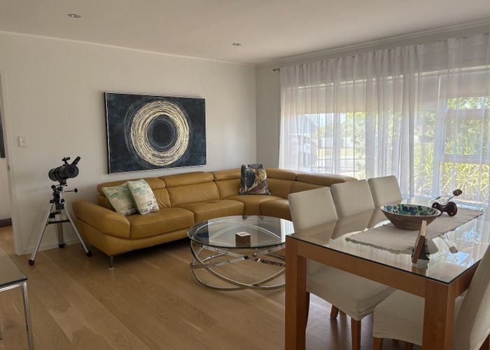  at 121 Arran Road, Browns Bay, Auckland