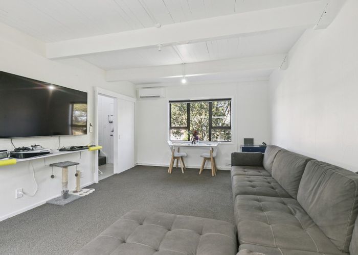  at 118 Akaroa Drive, Maupuia, Wellington, Wellington