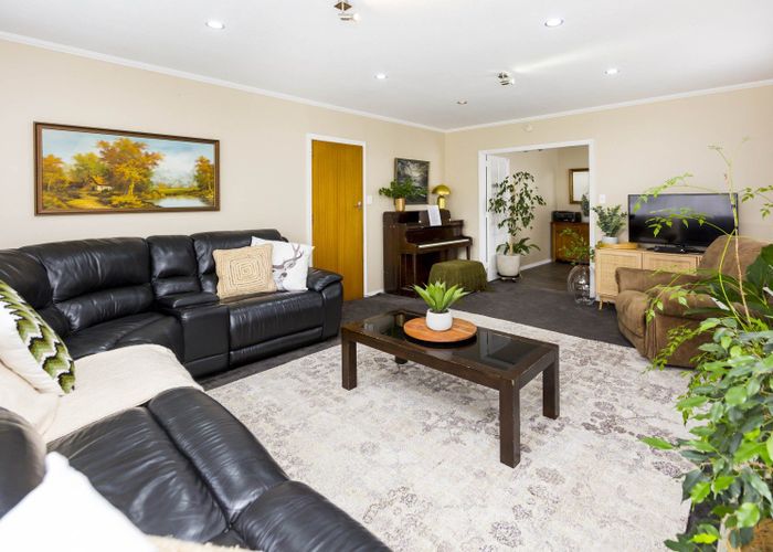  at 61 Oregon Drive, Maoribank, Upper Hutt