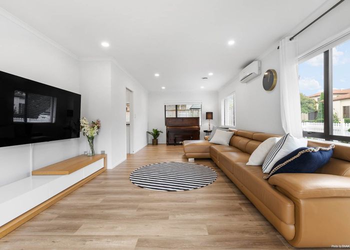  at 16 Bridgefield Crescent, Flat Bush, Auckland