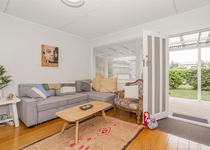  at 4 Riverview Road, Cooks Beach, Whitianga