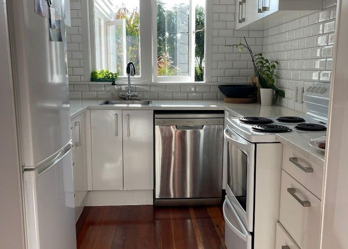  at 2/11 Farrar Street , Grey Lynn, Auckland City, Auckland