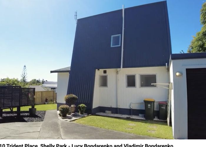  at 2/10 Trident Place, Shelly Park, Auckland