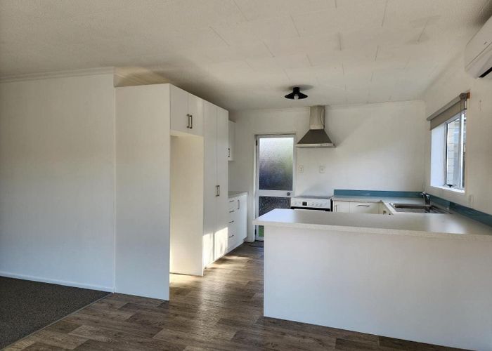  at 2/72 Cumberland Street, Welbourn, New Plymouth, Taranaki