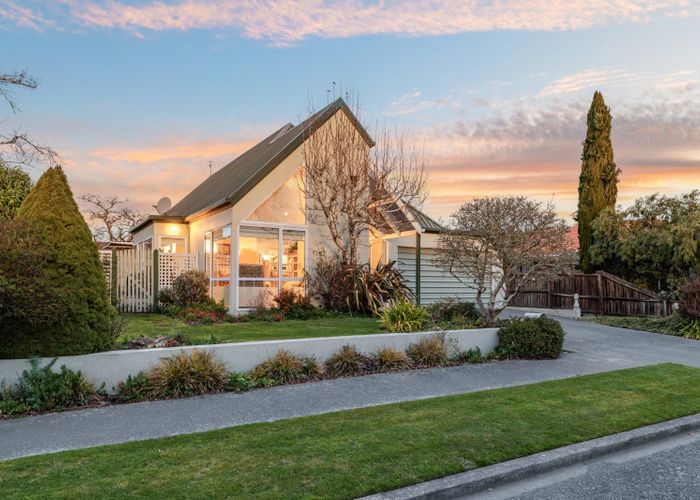  at 46 Westgrove Avenue, Avonhead, Christchurch City, Canterbury