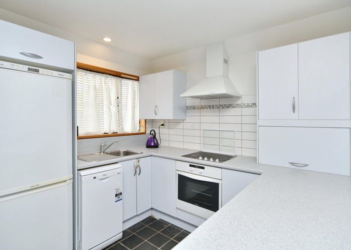  at 2/16 Owens Terrace, Upper Riccarton, Christchurch