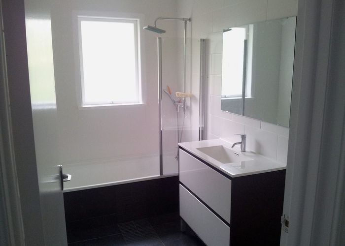  at 35 Parker Avenue, New Lynn, Waitakere City, Auckland