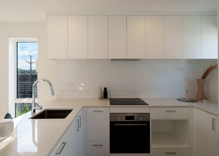  at 5/5 Preston Avenue, Henderson, Auckland