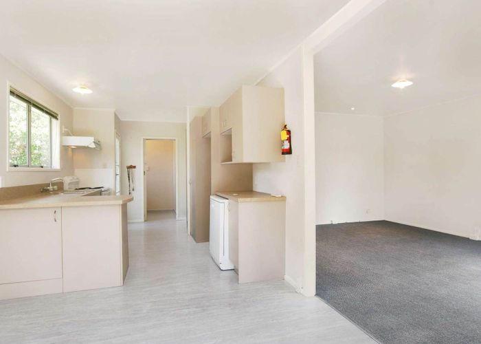  at 15 Casuarina Road, Half Moon Bay, Auckland