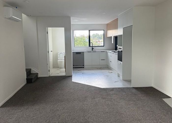  at 5/11 Sarona/11 Sarona Avenue, Glen Eden, Waitakere City, Auckland