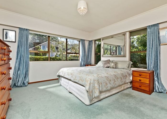  at 35 Stapleford Crescent, Browns Bay, North Shore City, Auckland