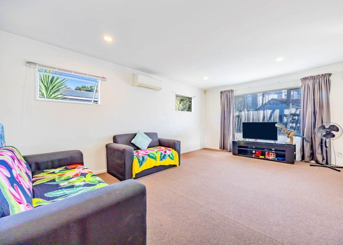  at 43A Graham Avenue, Te Atatu Peninsula, Waitakere City, Auckland
