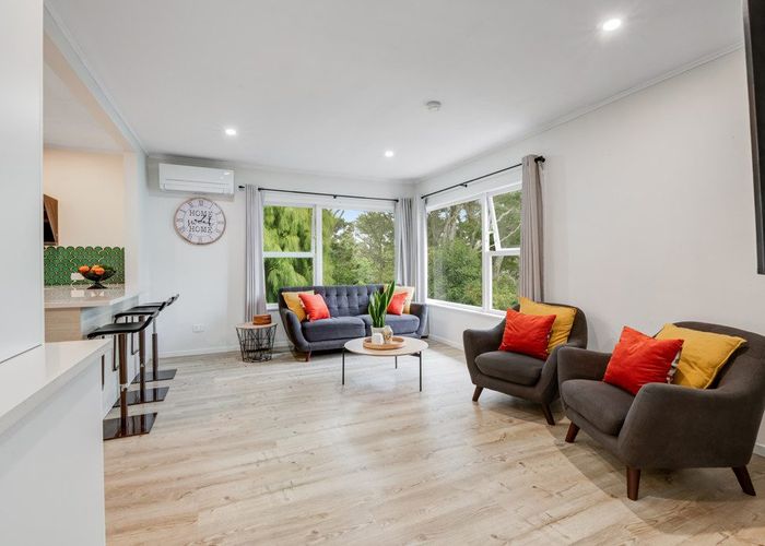  at 2/10 Nea Place, Hillcrest, North Shore City, Auckland