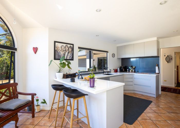  at 3 Park View, Ferndale, New Plymouth