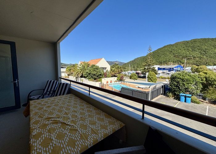  at 12/45 Beach Road, Waikawa, Picton