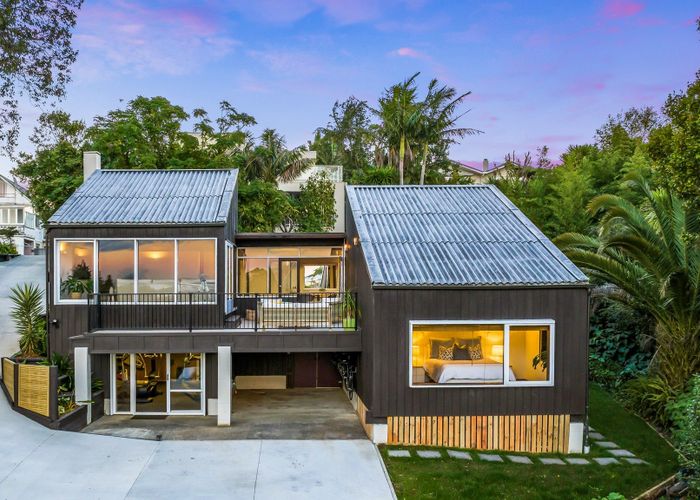  at 62 Parr Terrace, Castor Bay, Auckland