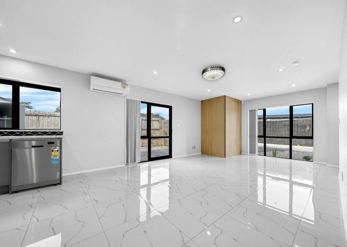  at 2/12 Landon Avenue, Papatoetoe, Manukau City, Auckland