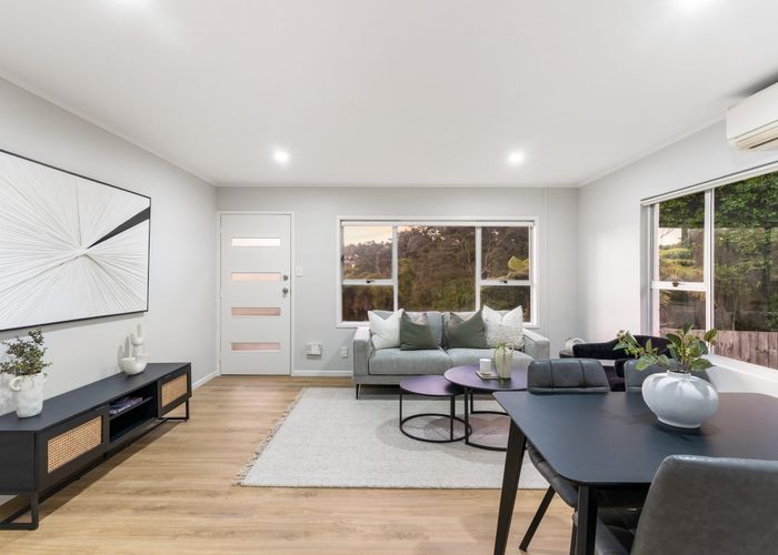  at 2/17 Emirau Place, Glenfield, North Shore City, Auckland