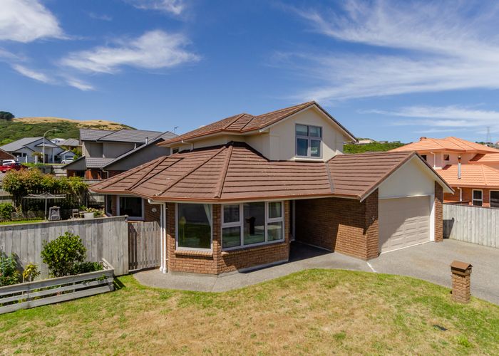  at 6 Black Pine Road, Woodridge, Wellington