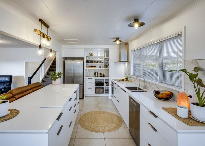  at 9 Lowther Place, Taradale, Napier