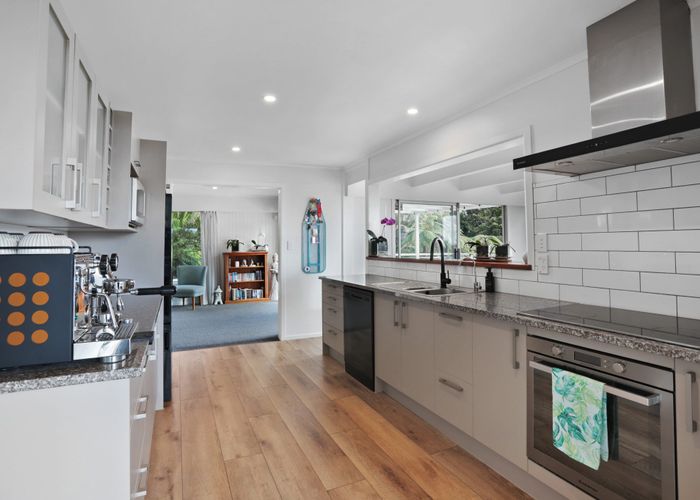  at 462 Scenic Drive, Waiatarua, Waitakere City, Auckland