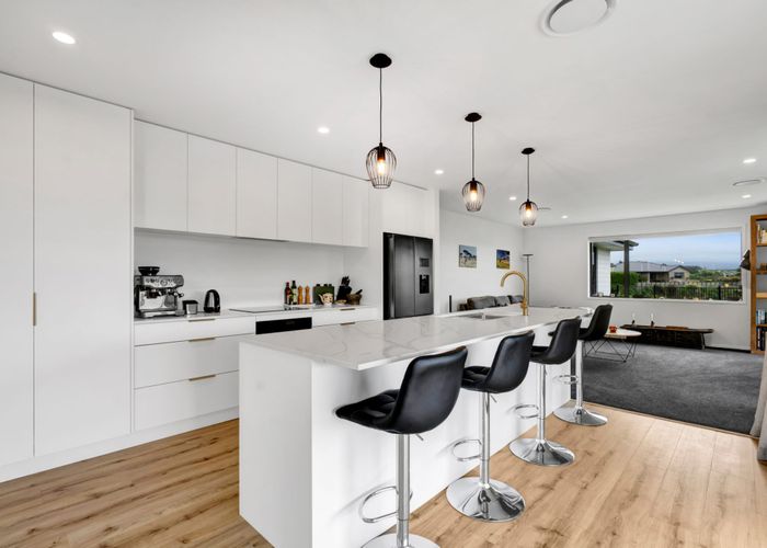  at 8 Ponga Place, Highlands Park, New Plymouth
