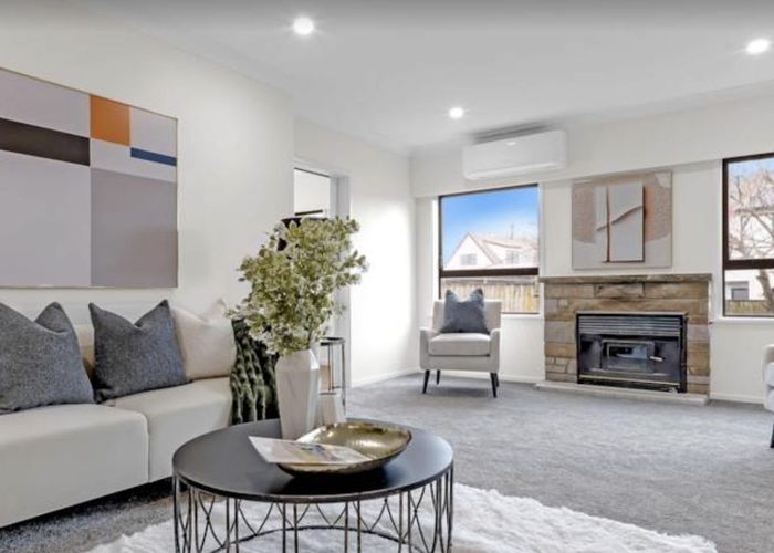  at 12 Holden Place, Manukau, Auckland