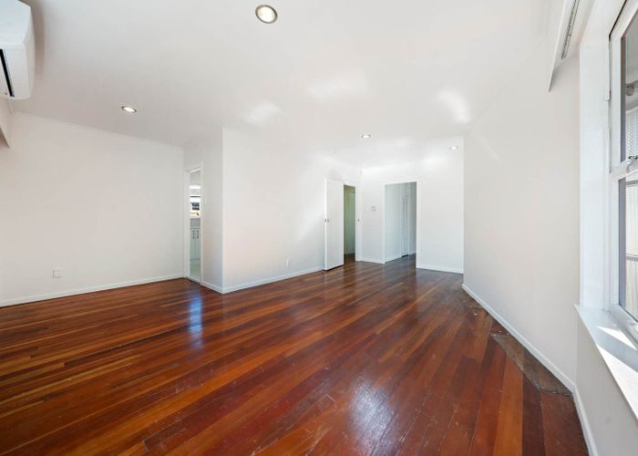  at 2/16 Britton Avenue, Mount Roskill, Auckland