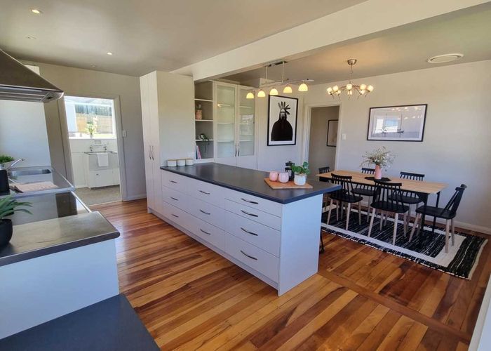  at 130 Main Road, Titahi Bay, Porirua