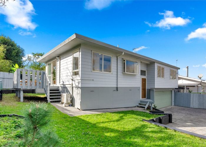  at 1/142 Archers Road, Glenfield, Auckland