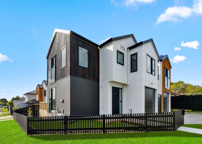  at 70 Marendellas Drive & 88 & 88A Hutchinson Road, Bucklands Beach, Manukau City, Auckland