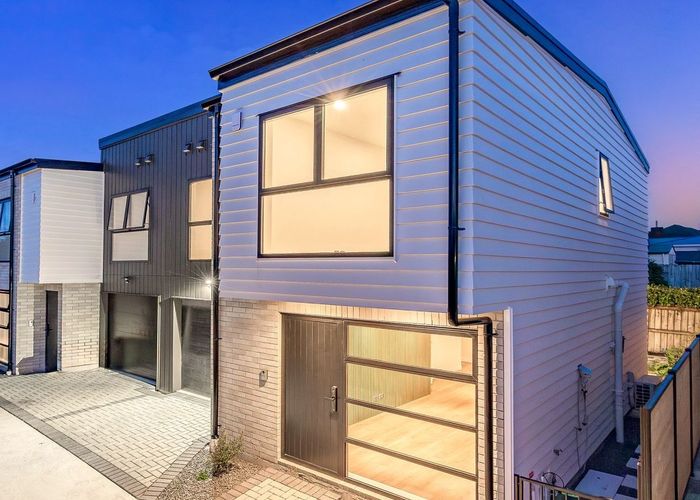  at 4/30 Wellesley Road, Mangere Bridge, Auckland