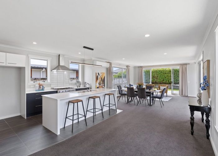  at 5 Audrey Place, Flagstaff, Hamilton