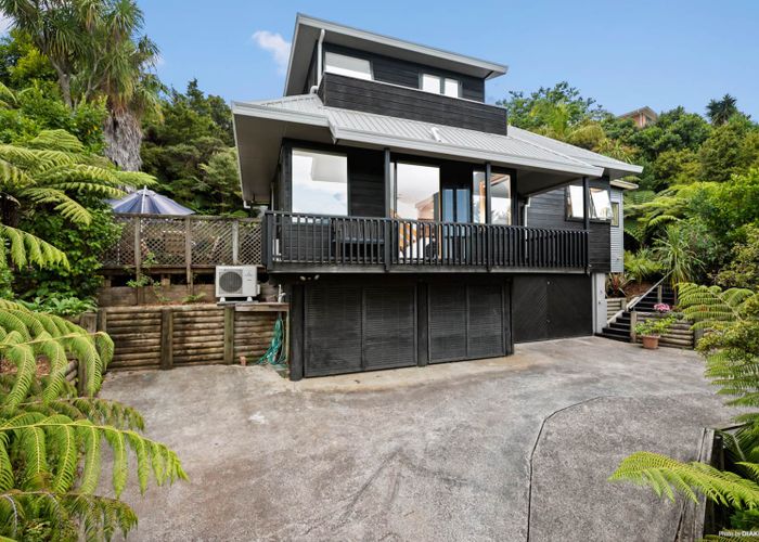  at 5 Gannet Point, Rothesay Bay, Auckland