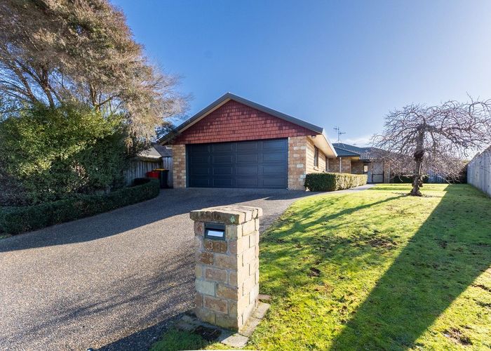  at 33 Consort Close, Paraparaumu Beach, Kapiti Coast, Wellington
