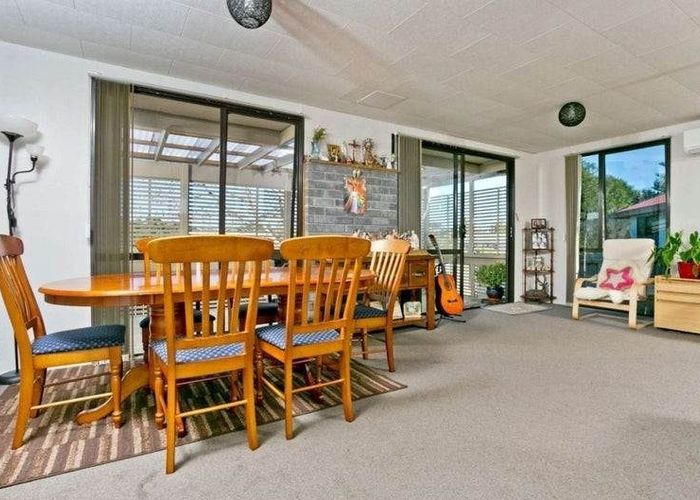  at 1/29 Devonshire Road, Unsworth Heights, North Shore City, Auckland