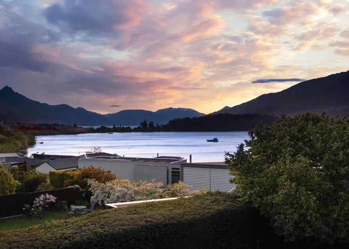  at 497 Peninsula Road, Kelvin Heights, Queenstown