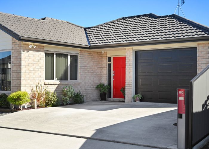  at 60 Stan Heather Drive, Glenview, Hamilton
