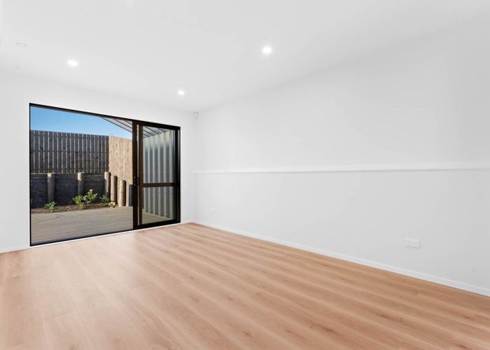  at 24 Kotiu Place, Massey, Waitakere City, Auckland