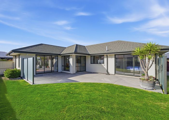  at 22 Mollymawk Place, Woolston, Christchurch City, Canterbury