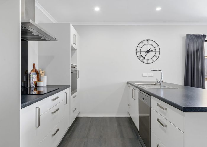  at 13 Mana Drive, Baverstock, Hamilton